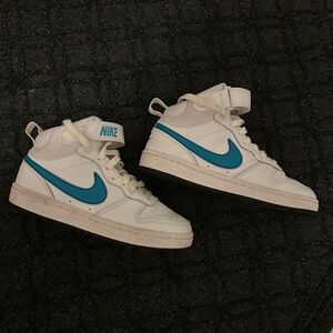 Nike high top sneaker size 3.5Y